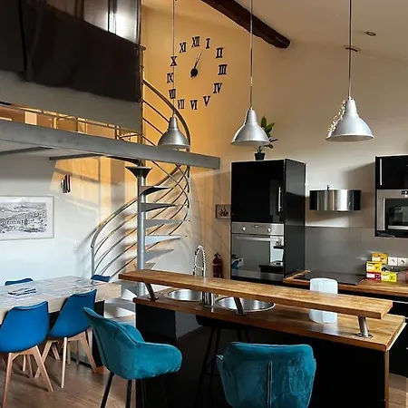 Apartment Pepite Rare 8 Personnes Au Coeur Battant Du Vieux Lyon
